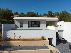 Villa 6 personnes au calme avec piscine, vue mer et les îles